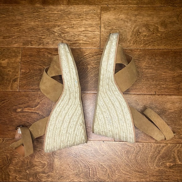 NWOT Dolce Vita wedges - Picture 6 of 6